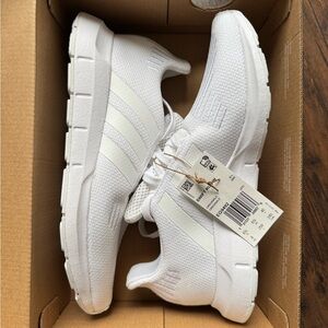 Adidas Swift Run